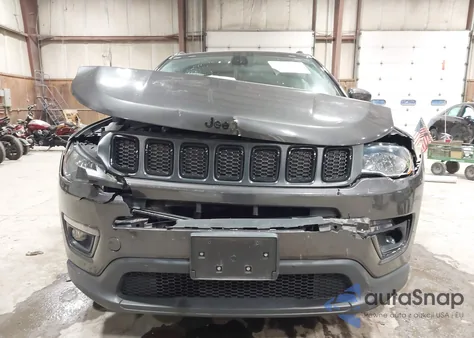 2020 Jeep Compass Altitude 4X4 z USA, uszkodzony, nr VIN 3C4NJDBB6LT139601